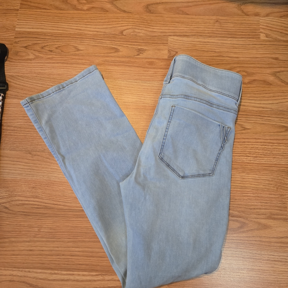 Apt. 9 Light Blue Women's Skinny Jeans - Picture 3 of 5